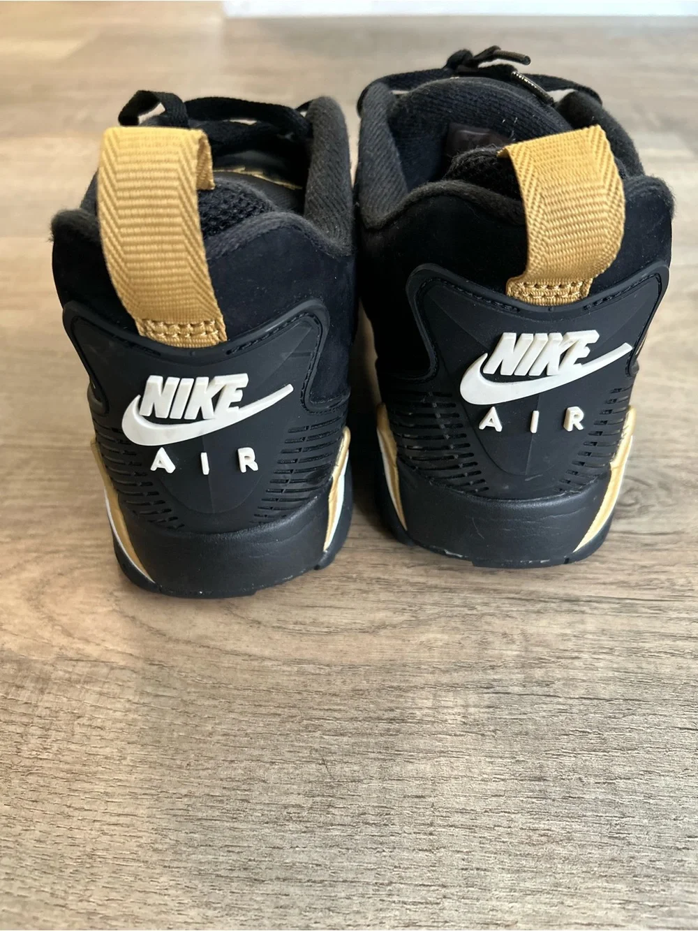 Nike Air Jordan 7 Retro Black Gold Men’s Basketball Shoes – Size 9